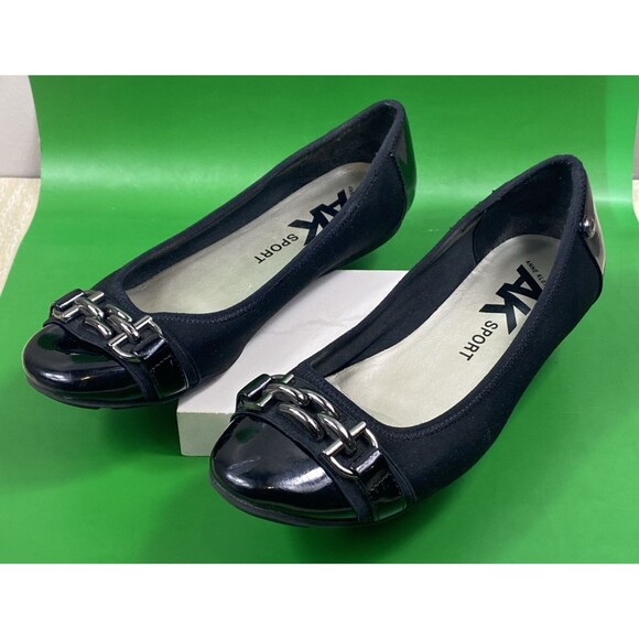 Anne Klein Sport Womens 8M Alexa Slip-On Flats Black-scuff on left toe - Picture 4 of 10